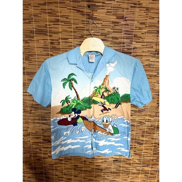 Disney Store Mickey Goofy Donald Surfing Beach All Over Print Shirt Large (L) - Picture 1 of 5